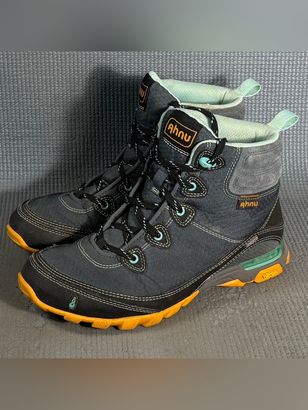 Ahnu Sugarpine Hiking Boots Women's Size 7